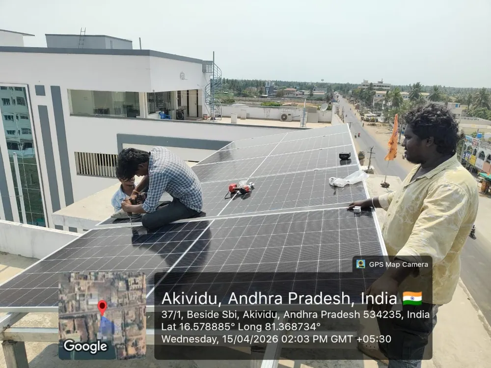 Rooftop installation in Akividu
